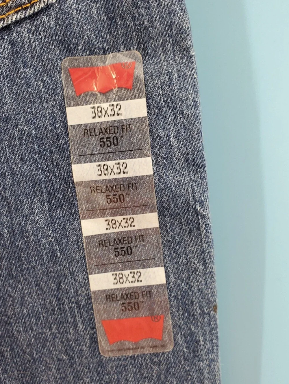 Levi's brand new 550 jeans relaxed fit 38x32